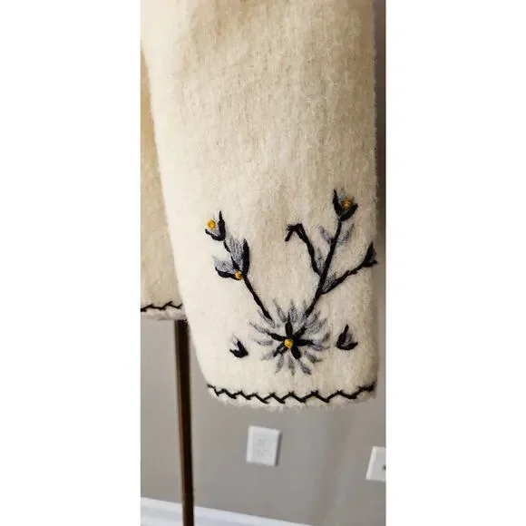 Handmade‎ Greek Vintage Wool Floral Embroidered Exquisite Cardigan Sweater Small - Picture 4 of 12